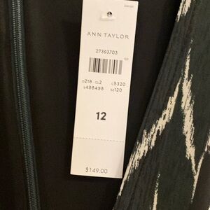 Ann Taylor V-neck Zig Zag Wrap Dress size 12
